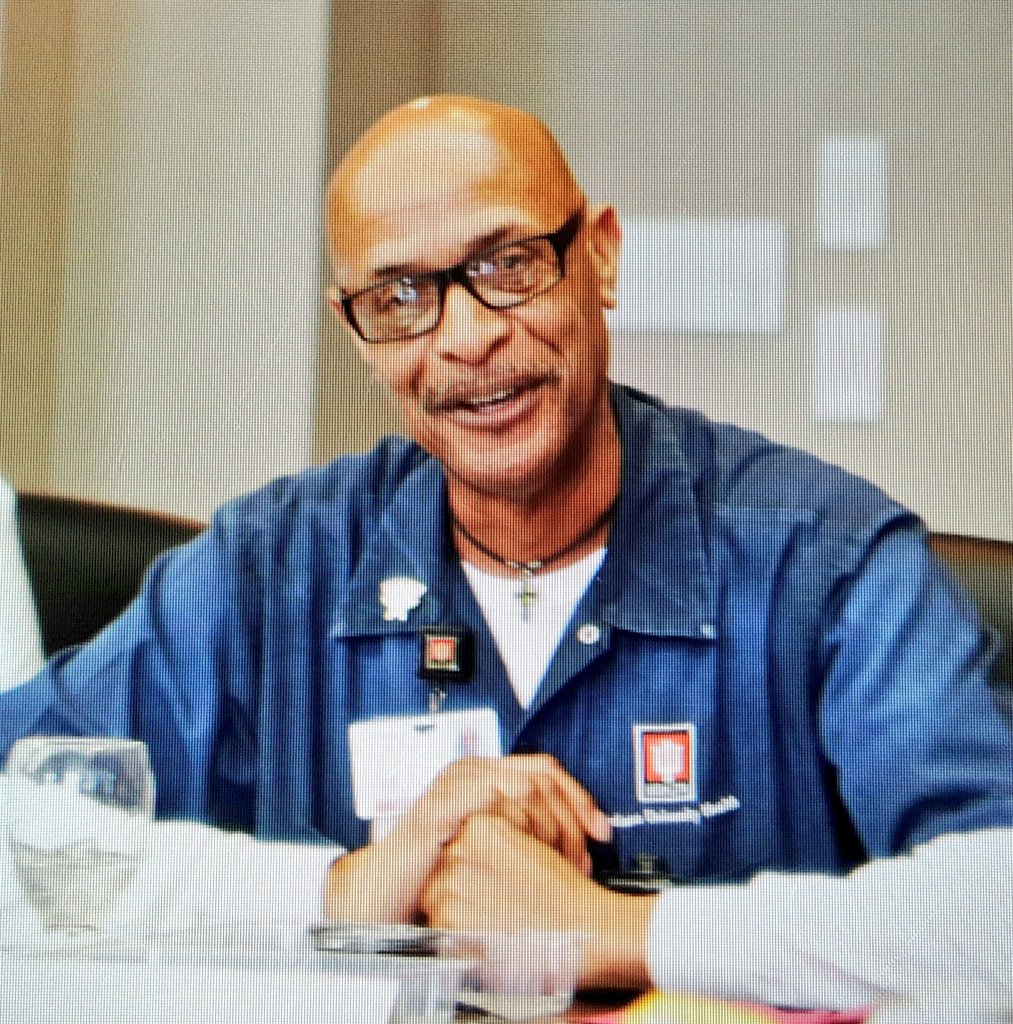 IUHealthECR's tweet photo. What we've created here: everybody is friendly, says hi in the hallway... I know when I come to work I'm going to have a good day! --RonnieJ https://t.co/NfRTVziutV