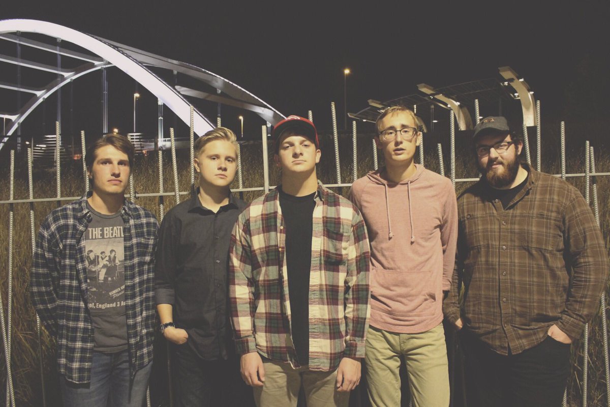 Barefoot57s's tweet photo. Come out and see #Barefoot57s play at the Curb Cafe tonight! Show starts at 7! https://t.co/xAyWrfzYXm