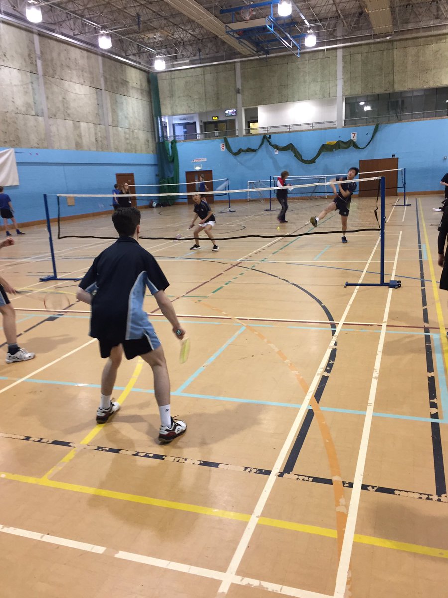 CedarsPe's tweet photo. Year 10/11 Boys' team in action at the county finals #goodpositioning #playforthesmash @BedsSchoolGames @BadmintonEnglnd @teamBEDS https://t.co/c0BiIcT3x1