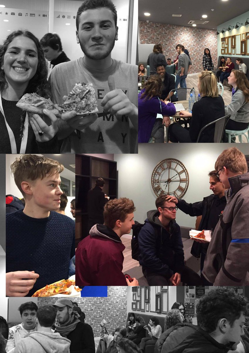 ApartoStudent's tweet image. Pizza Night in Binary Hub..such a great one! #Aparto #Yummy #BinaryHub