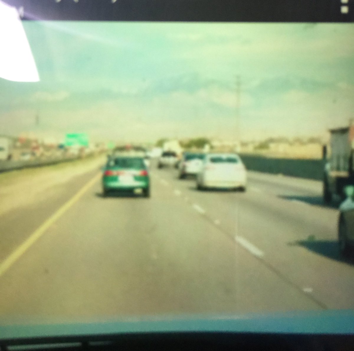 j97_evelyn's tweet photo. ‼️Coachella Valley‼️
Please RT https://t.co/gkkeD7khyE