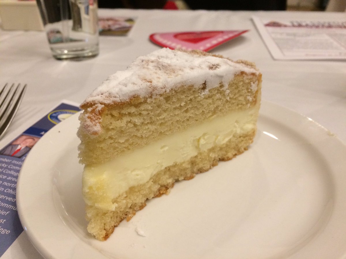 ShaneNoem's tweet photo. Maysville has some of the best food in Kentucky. #ItalianLemonCake https://t.co/LCzpTo2u5T