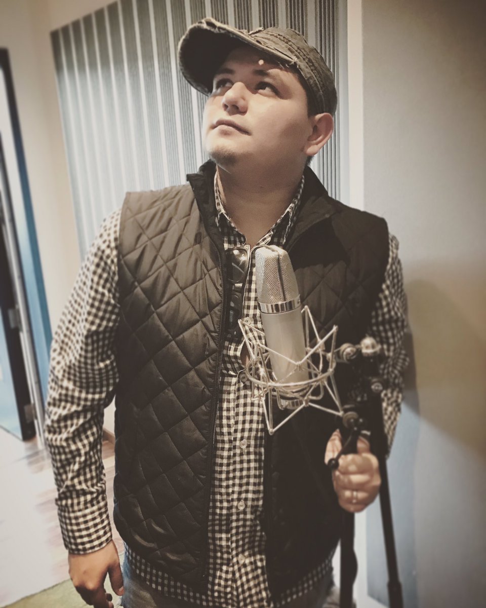 erickgaeta_of's tweet photo. #FotoConMiMejorAmigo 
Comenzamos!! 🎤🎼 
Excelente Viernes mi gente!✌🏻 https://t.co/Hao3E9URY4