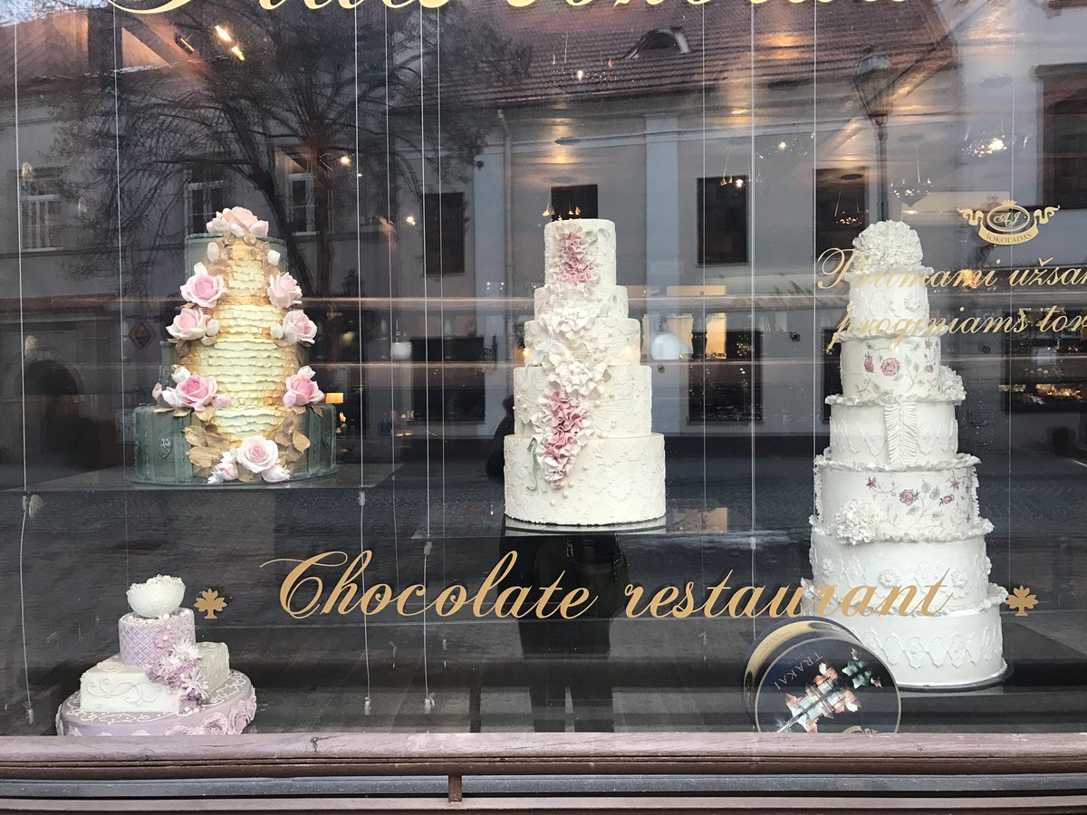 BestRecipesUK's tweet photo. Amazing Chocolate Restaurant in #Vilnius #Lithuania #chocoholic #ValentinesDay #sokoladas https://t.co/aNOrVSzXrv
