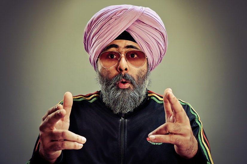 DumTeeDum's tweet photo. Breaking news! Friend of the podcast, all round celeb and raconteur @misterhsk will answer callerinners calls in next week's show #callinnow https://t.co/dgC6CtJM74