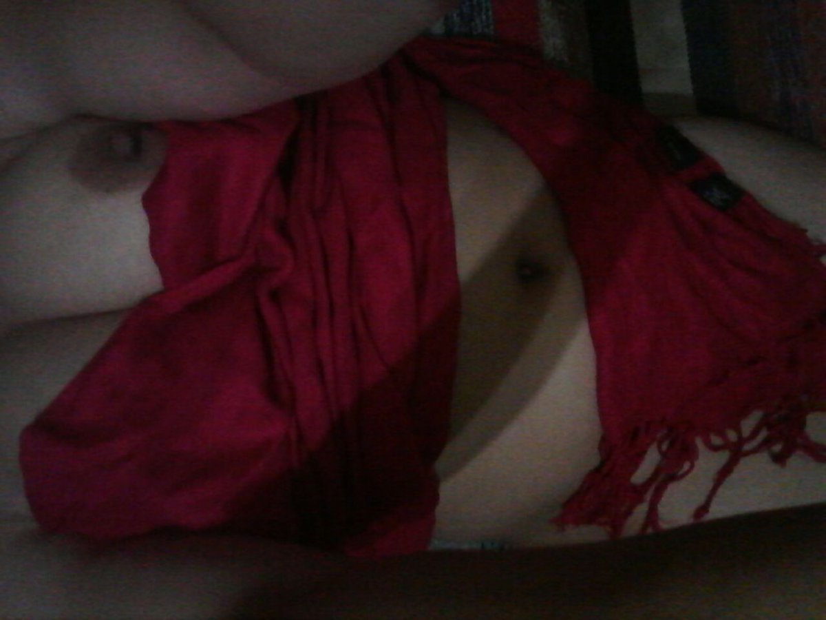 CandyCouple3's tweet photo. @ammar_hiba1 @Diva_1144 @Saherali193 @modlifetrenders @mariazain69 @funcouple8 @swingersdesi @bczishouldnt
Red carpet for our.followers.. ☺☺ https://t.co/t8BZtnmFyw