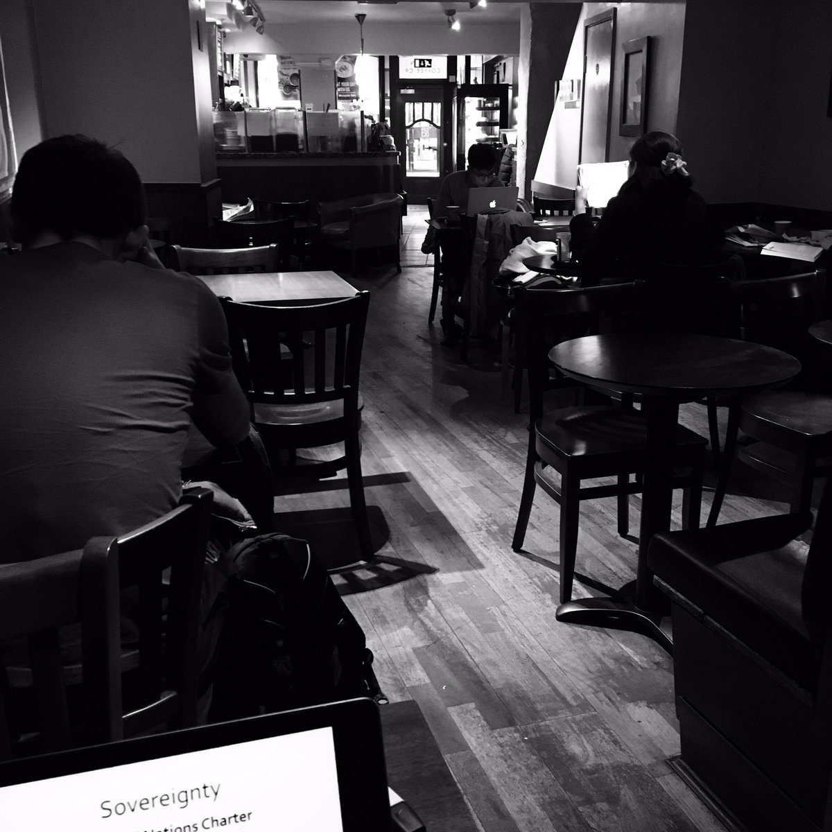 see_fool's tweet photo. a cozy afternoon@Cafenero https://t.co/6L07z0tasV