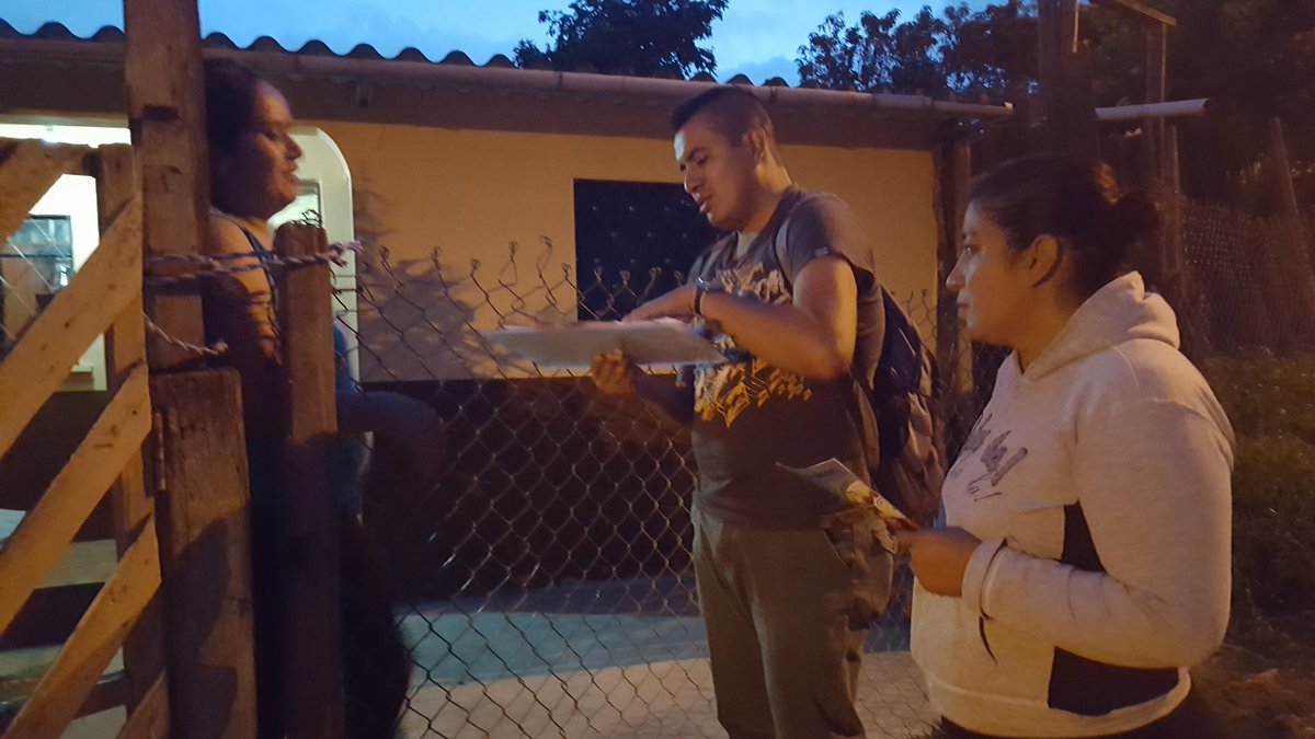 luis_ludea's tweet photo. .@Lenin es obras con amor, por eso el apoyo rotundo en #Loja ¡Todo, todito 35! #InclusiónEsRevolución #TodaUnaVida @MashiRafael https://t.co/drIrSbH6Ab