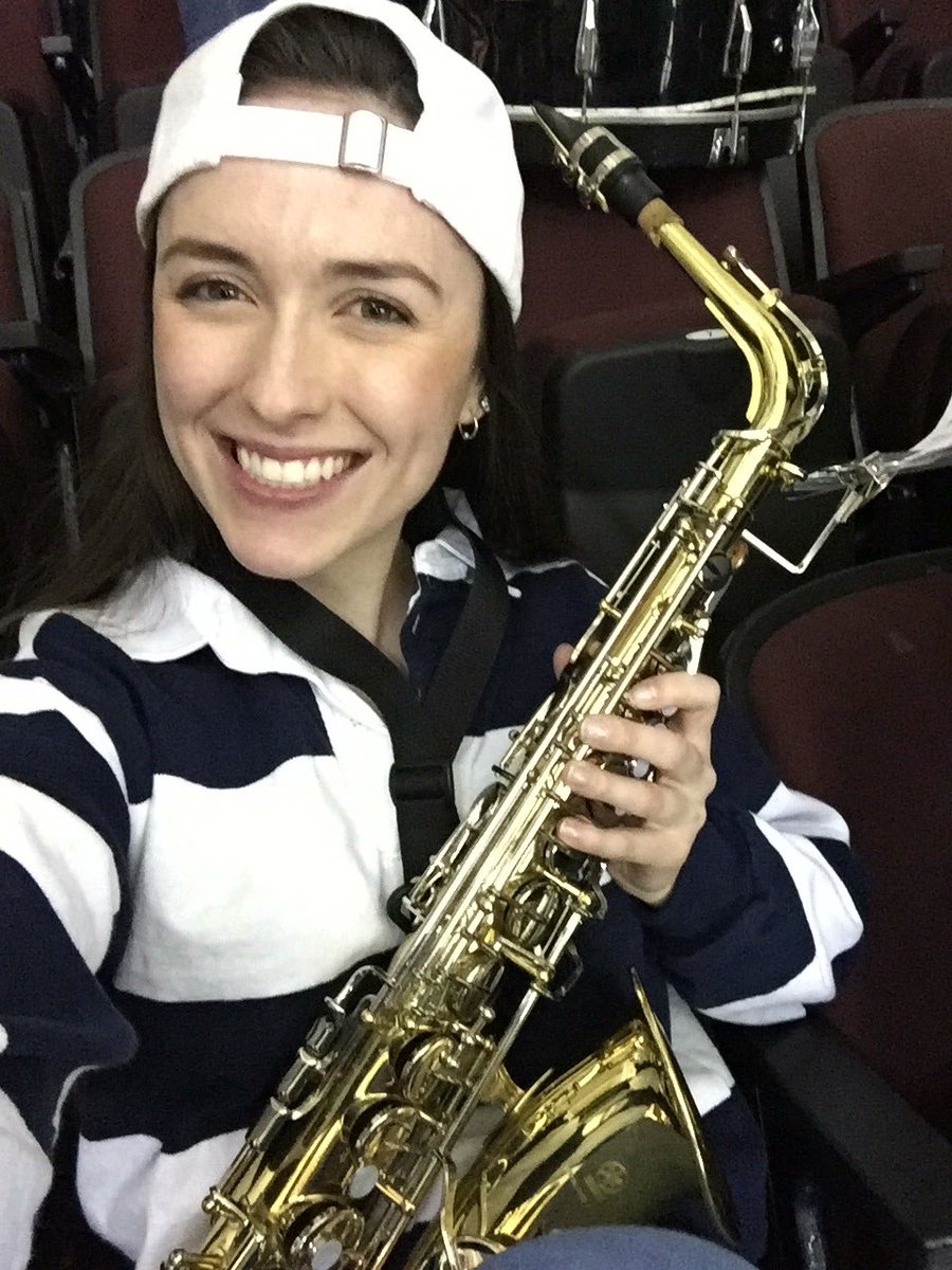 bryceloissmith's tweet photo. just chillin at the hockey game #KeyInsider https://t.co/W2Z1YpkOJk