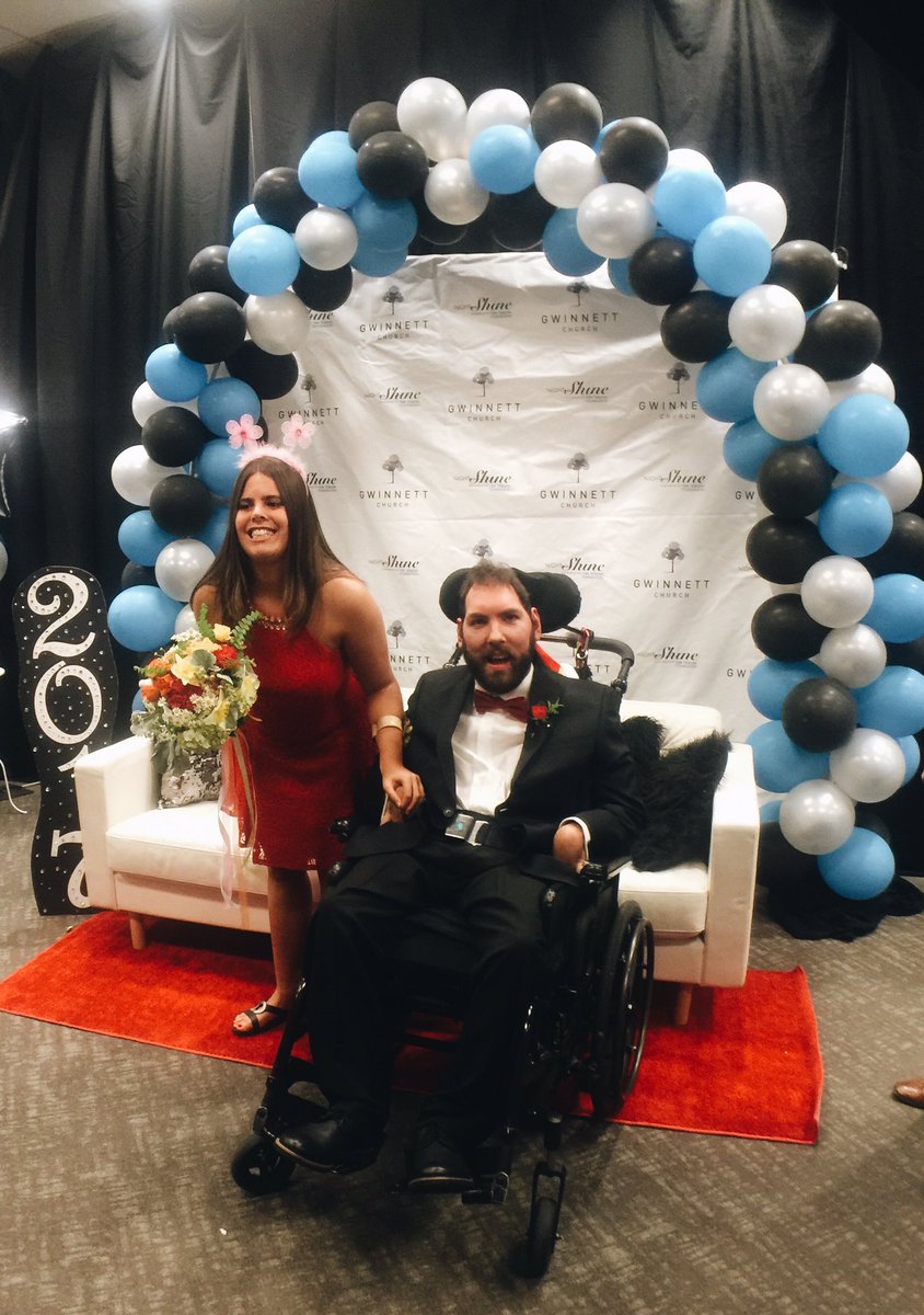 GwinnettChurch's tweet photo. Such a fun night watching these kings and queens shine! #NightToShine #ForGwinnett https://t.co/dVJr02PwRe