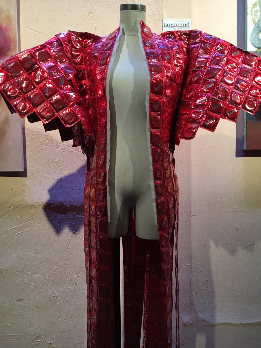 AHFcares's tweet photo. Now THIS is fashion - Show us your condom style! #NYFW x #ICD17 #condomdress https://t.co/lONGNIcFE7