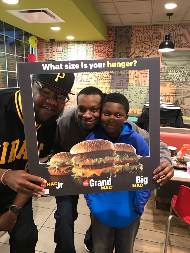 IamBigMMike's tweet photo. RT @985KISS: #VIP #BIGMAC tasting.... NOW #TheBigMMikeShow #985Kiss #Mactastic @McD_MyrtleBeach https://t.co/o2HXYlg2hT