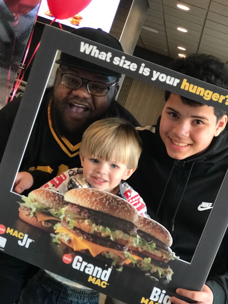 IamBigMMike's tweet photo. RT @985KISS: #VIP #BIGMAC tasting.... NOW #TheBigMMikeShow #985Kiss #Mactastic @McD_MyrtleBeach https://t.co/mmFcW1pcvh
