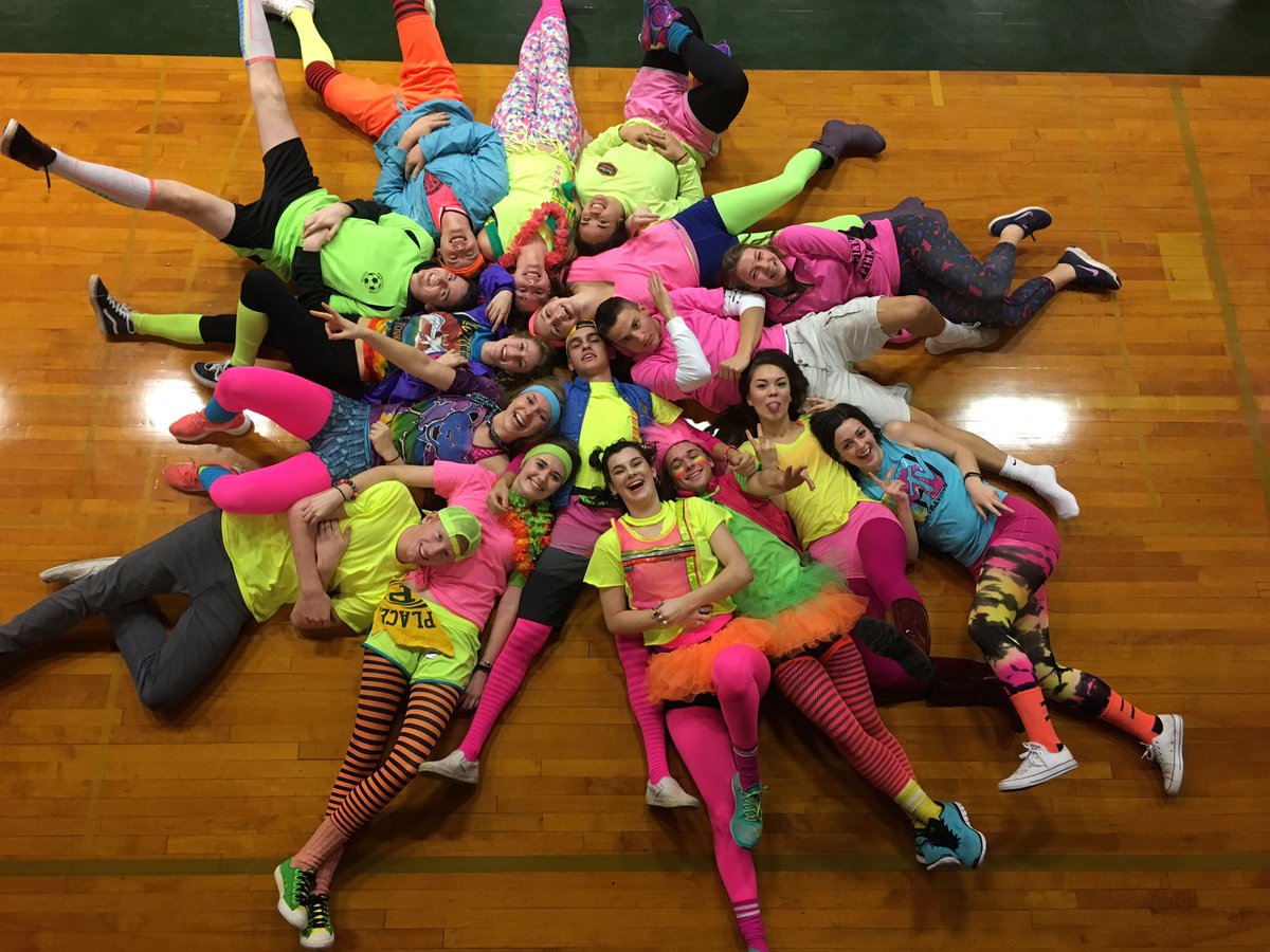 AbbiOyer's tweet photo. Lots of love for my senior class!! 💞 https://t.co/MDLr7kzLUe