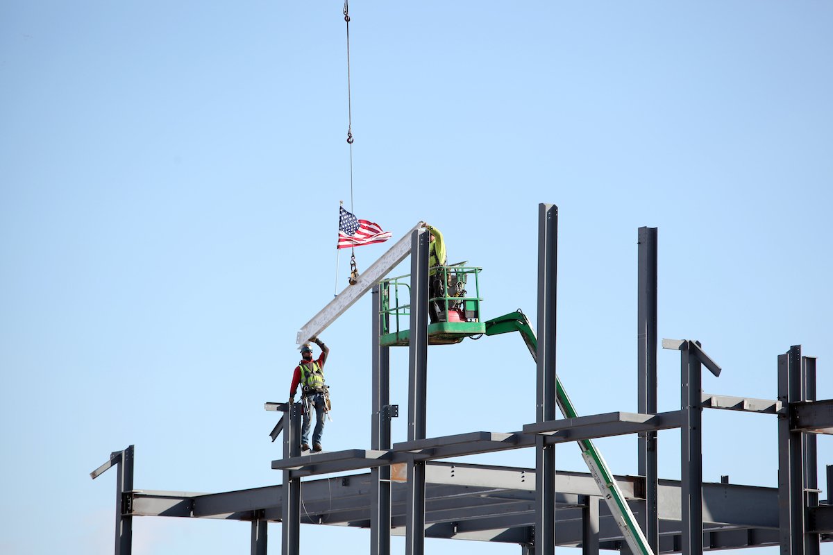 FandMCollege's tweet photo. The last piece of steel for Shadek Stadium is now in place! #godips https://t.co/yNlv2riXz3