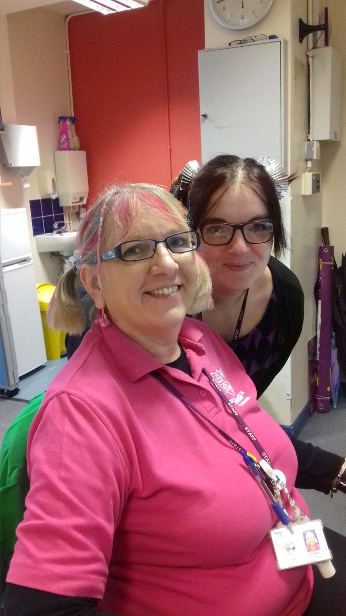 TheHytheSchool's tweet photo. Some more pictures of Wacky hair day @GreatOrmondSt #badhairday #staffgetinvolved https://t.co/adpnBDr638