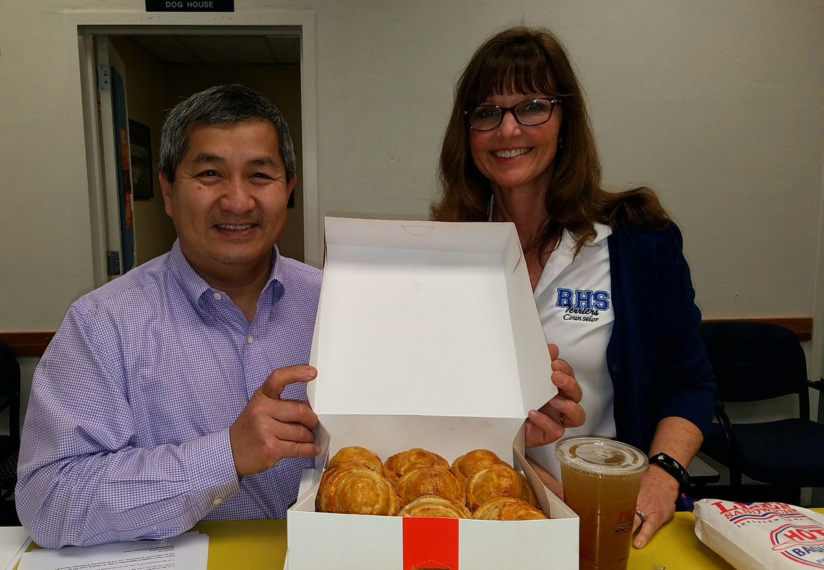 The #counselors @RedlandsHighSch thank Mr. Nguyen for lunch from #LeesSandwiches for #NationalCounselorAppreciationWeek!  #yum @RedlandsUSD