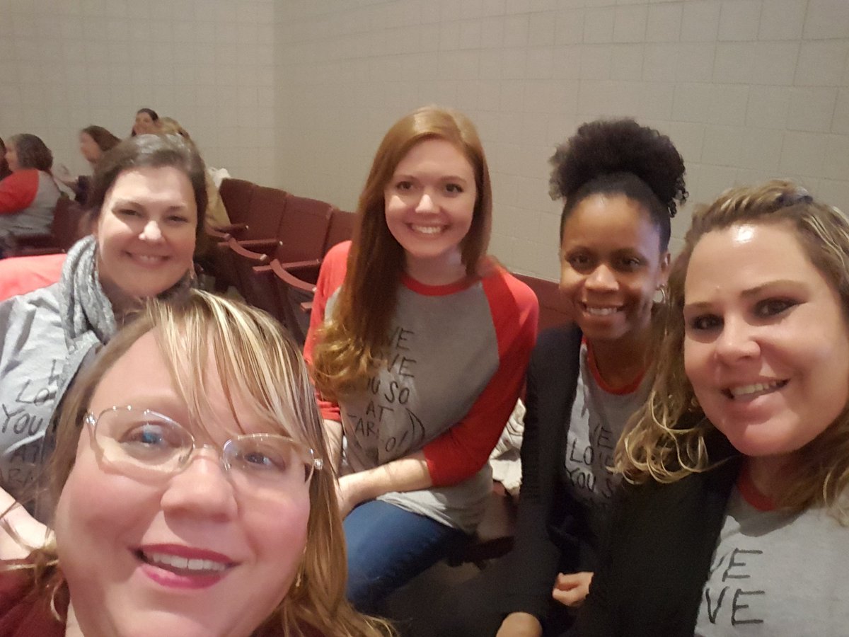 Tracy James tweet media