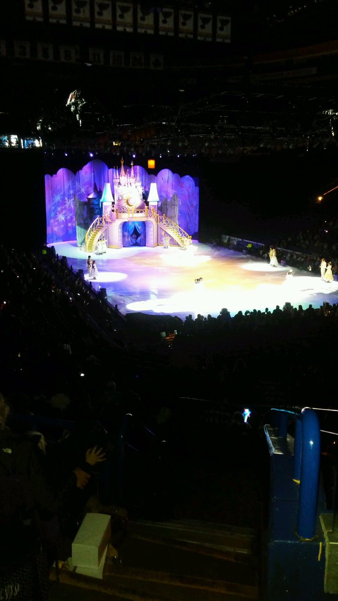 StPStC2ndGrade's tweet photo. Disney on Ice today! #FieldTripFun https://t.co/POTJ4fAuHy