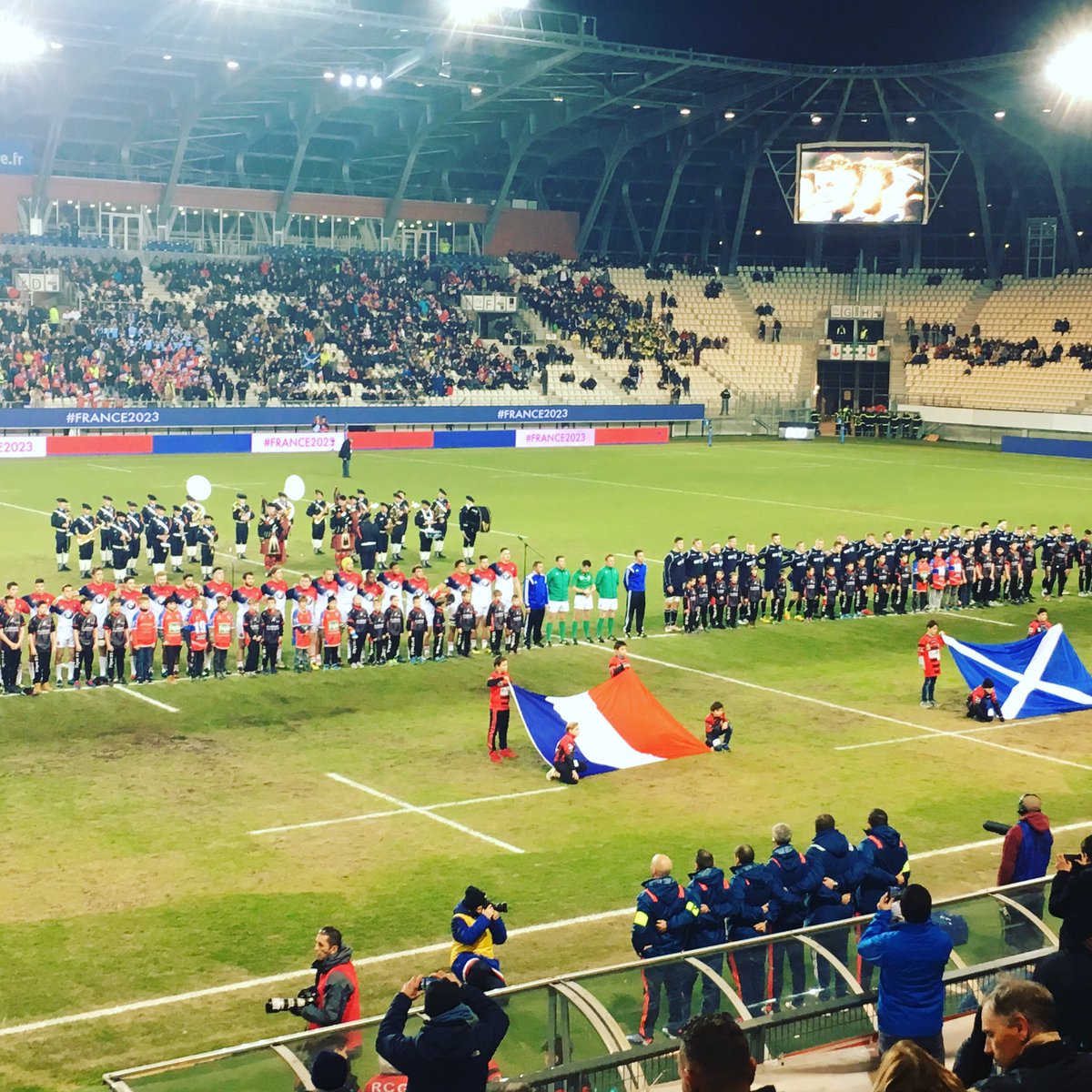 EmileNtamack's tweet photo. La boule au ventre m'est revenue !
J'avais oublié ce que c'était 😉#U20Fiston https://t.co/93nem5VnYO