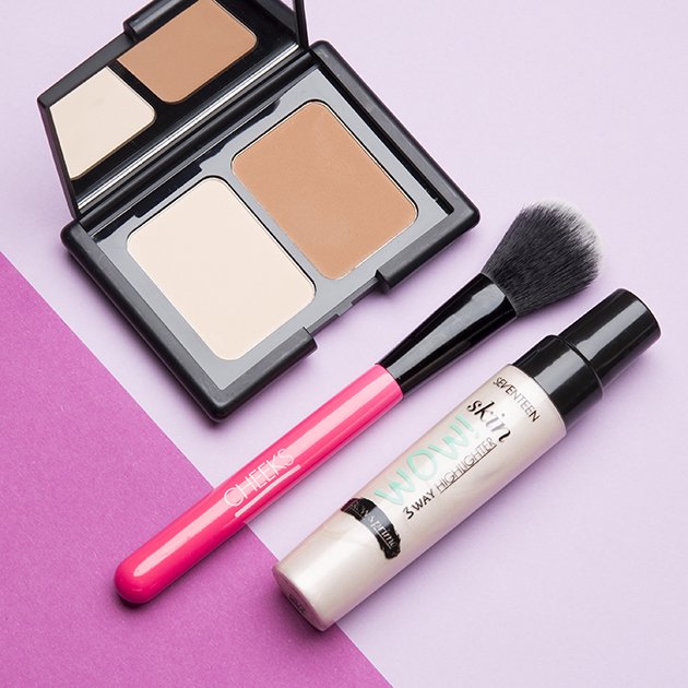 Which one are you? Matte contour or gloss shine highlighter. #MatteVsGloss