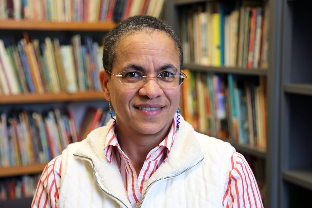 UWWholeU's tweet photo. Michelle Martin helps people find books they never knew existed—making reading more inclusive, impactful https://t.co/6FmKbxUS0d @UW_iSchool https://t.co/PKD53VmuHD