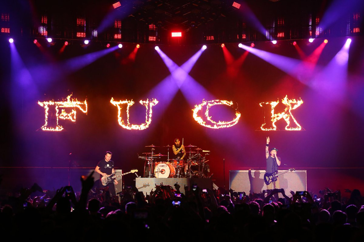 blink182's tweet photo. We'll see you at the shows. Get your tickets at https://t.co/lJmgXqI4ab
📸 @JustWillieT https://t.co/F3nEOiZg9A