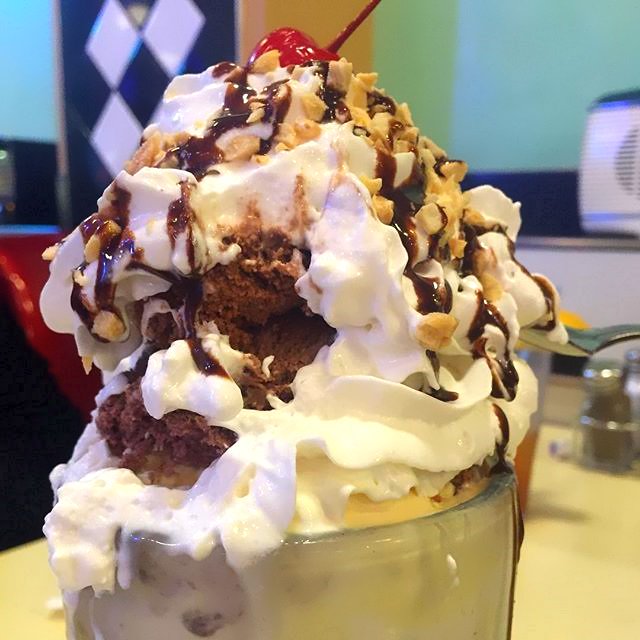 Lori's Diner tweet media