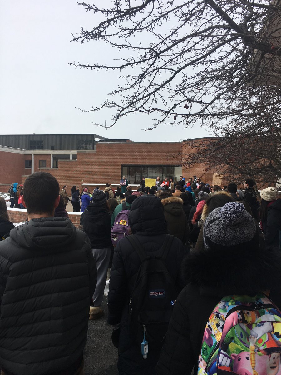 IthacanOnline's tweet image. Students and faculty come together to discuss the recent refugee ban. They chant “No ban. No wall!”