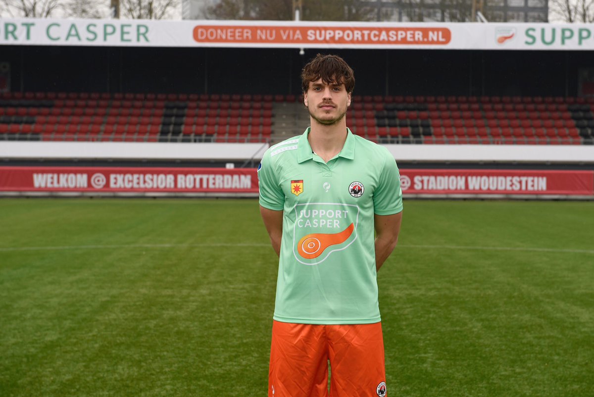 excelsiorrdam's tweet photo. 📸 Het speciale Excelsior @SupCasper tenue voor #exctwe! 👍🏻 #excelsiorrdam #exc4all #samensterk ⚫️🔴 https://t.co/KlVjqyRYIO