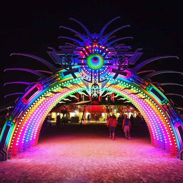 Festibl's tweet photo. Fell in to a rabbit hole...
Happy Friday people! See you on the other side 🐇☄️🥂 https://t.co/2qRfDi3j1X https://t.co/WAXZeO401d
