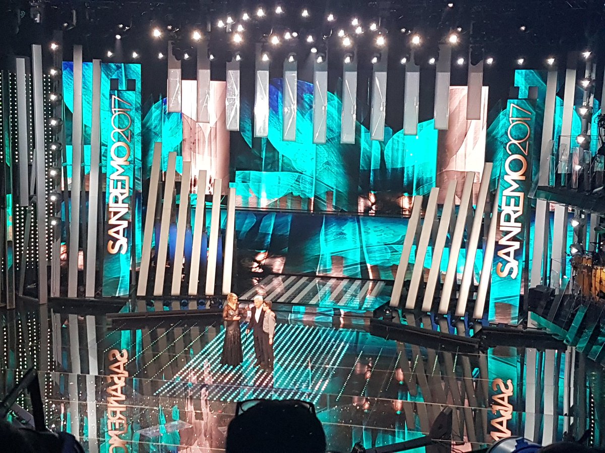 FabioBolzetta's tweet photo. Che emozione rivedere Gaetano Moscato, nonno che ha difeso suoi nipoti durante #NizzaAttack perdendo una gamba #sanremo2017 @AiartOnlus https://t.co/WrMXIehjho