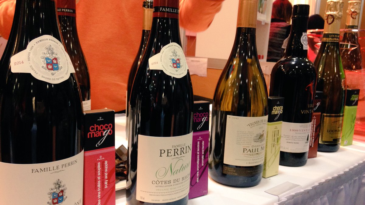 Onsenfood's tweet photo. J'adore le concept de @chocomango_vins : des chocolats qui s'accordent avec le #vino ! @JTMEC #JTMEC https://t.co/RwUmiFnYQw
