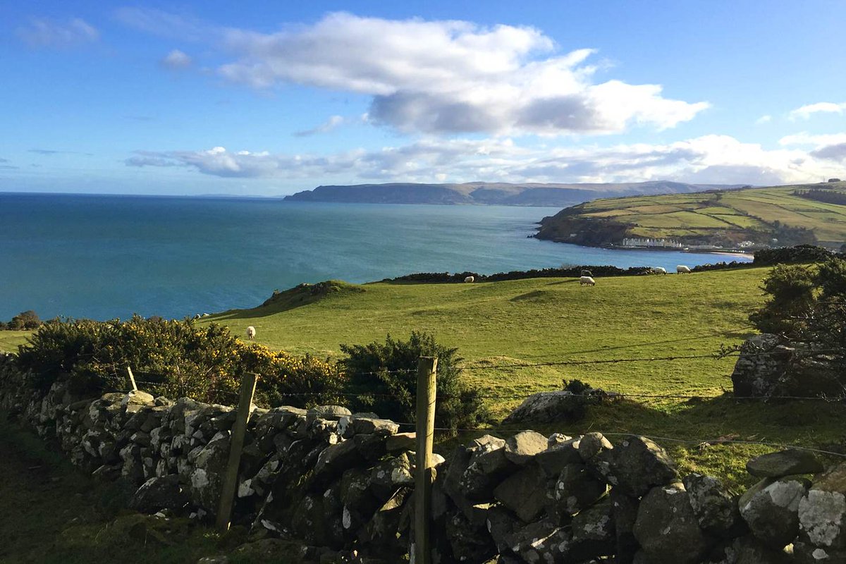 lonelyplanet's tweet photo. Game of Thrones to the Gobbins: Northern #Ireland's Causeway Coast https://t.co/NkxSUVFn3Q by @paula6hardy #lp #travel https://t.co/AVi0ONX8AR