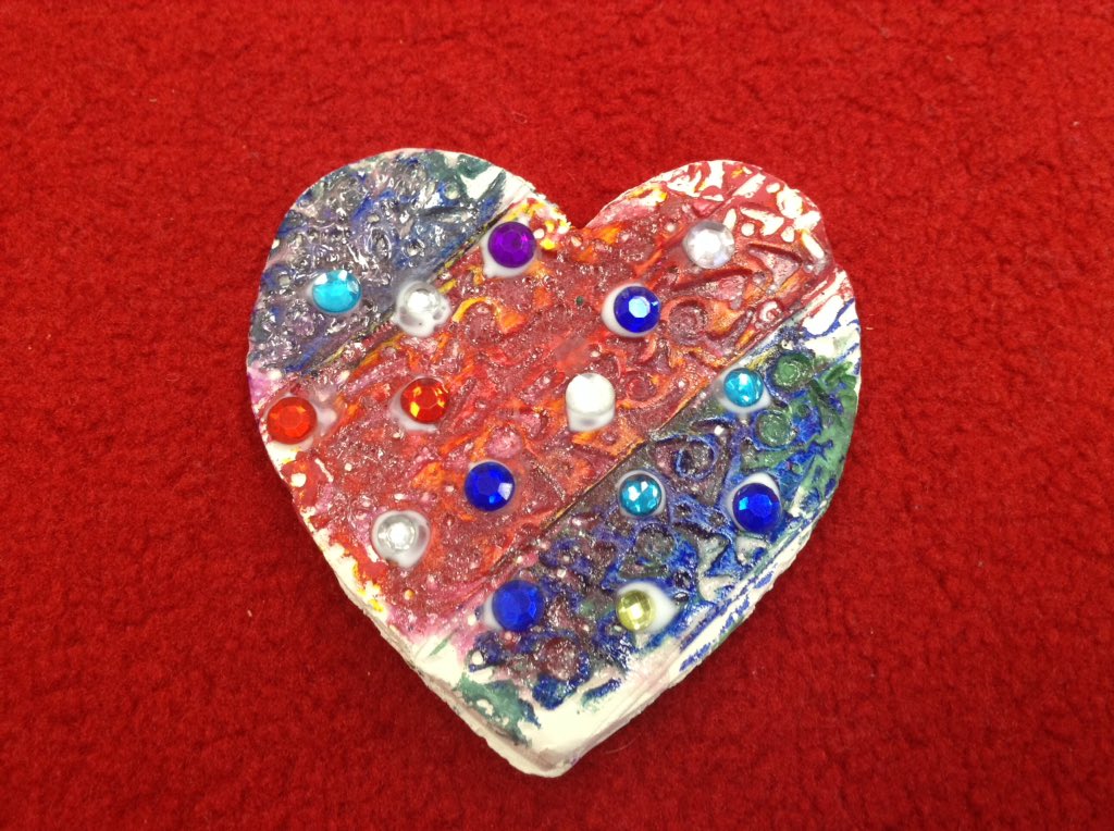 EvansHaevans's tweet photo. My students do love me! Look what they made me in art--each student put on a gem❤️ @GlacierRidgeD47 https://t.co/ZQWjOtc7Sg