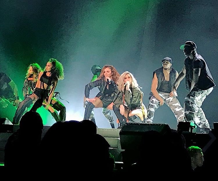 perrieglitz's tweet photo. #DangerousWomanTour #LittleMixTOUR #LittleMixTulsa #LittleMixOmaha #LittleMixPhoenix #LittleMixLasVegas #LittleMix @LittleMix ❤️❤️ https://t.co/UvO6oxUlJT