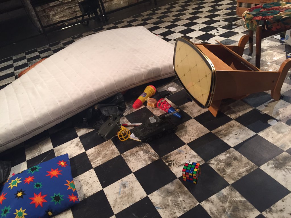 Richard Mayr (@richard_mayr) on Twitter photo #theaterinaugsburg Heute wieder eine Premiere <a href="/TheaterAugsburg/">Staatstheater Augsburg</a>. Mit "Auerhaus" geht's tief in die 80ies. Das fühlt sich wie Jugend an. #theaterinaugsburg Heute wieder eine Premiere <a href="/TheaterAugsburg/">Staatstheater Augsburg</a>. Mit "Auerhaus" geht's tief in die 80ies. Das fühlt sich wie Jugend an.