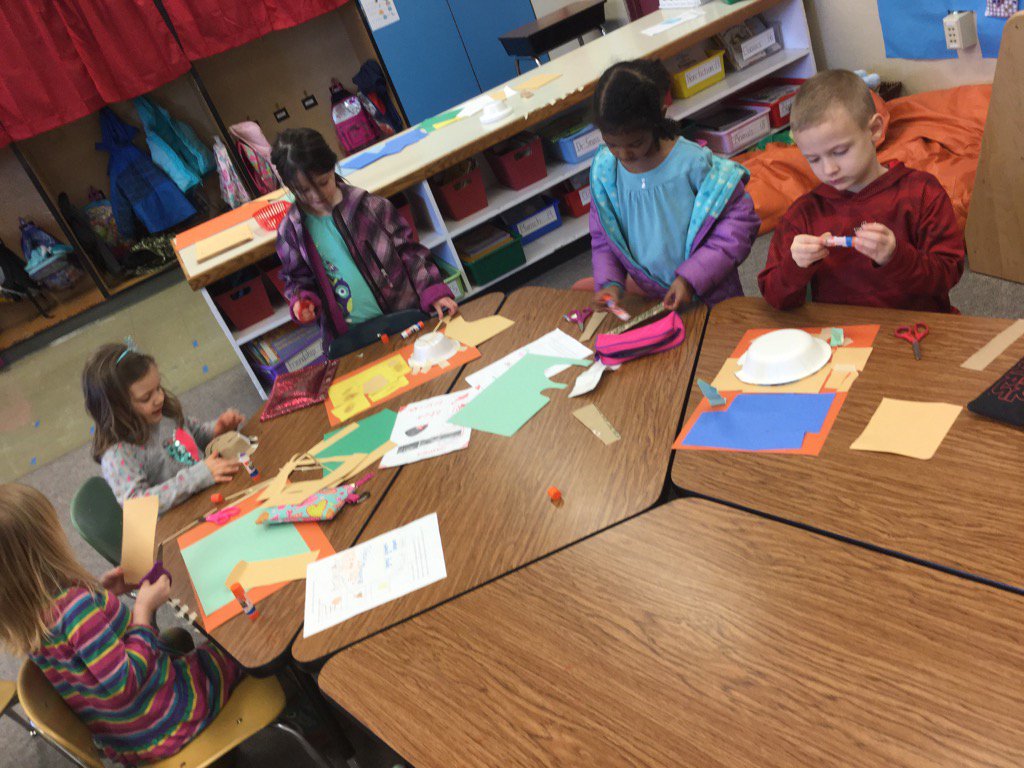 StaffLearns's tweet photo. Dundee Kinders taking #learnbydoing to the next level...
#learnbycreating https://t.co/HUrgegDa33