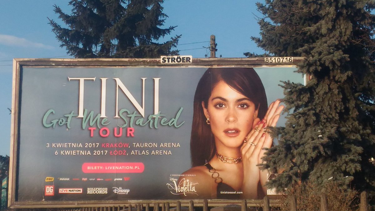 JandGstyle's tweet photo. Poster ,, Got Me Started Tour "in our city. It BEAUTIFUL 💓💟😭 https://t.co/xKIZy9DsQK