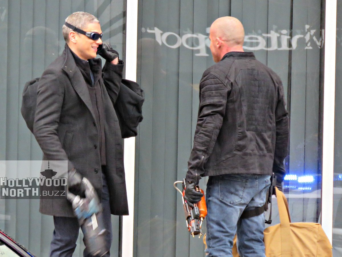 caitylotzarmy's tweet photo. Look who's shooting in downtown Vancouver today! (via @yvrshoots) #LegendsofTomorrow https://t.co/S7DM4PAwao