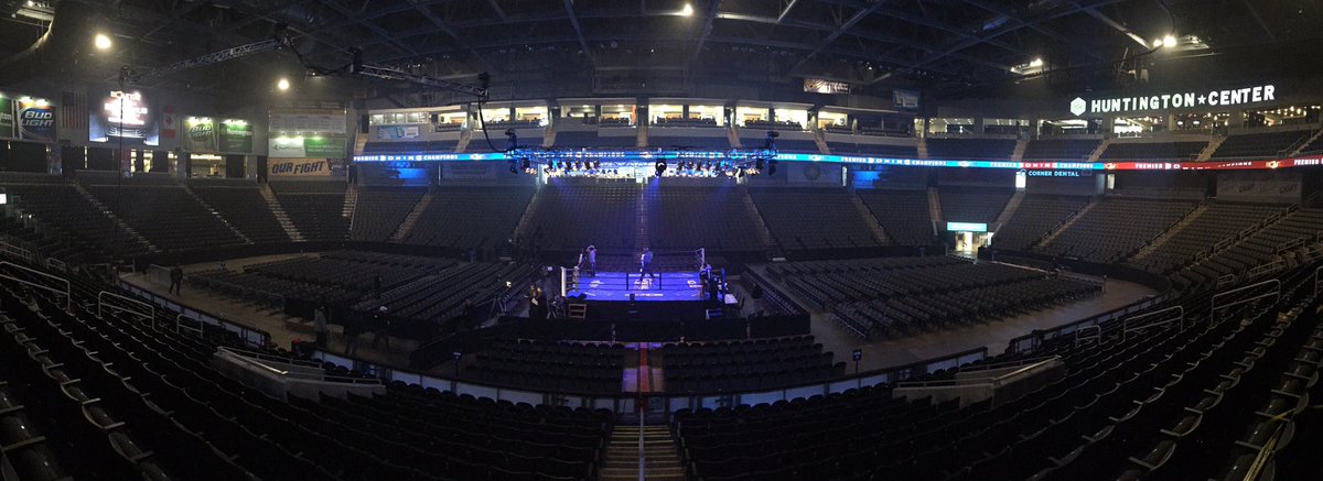 Alex_Glaze's tweet photo. fight day in toledo. https://t.co/2dp98JGVBh