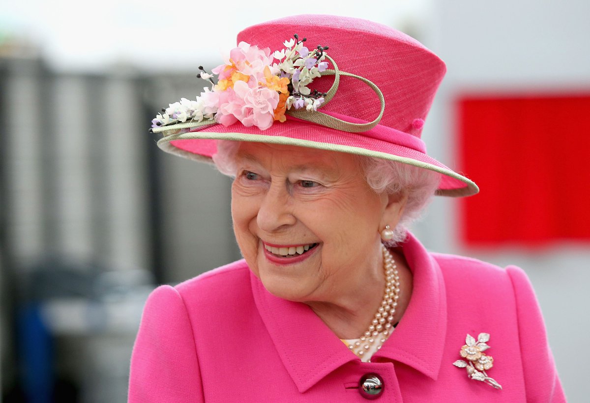 WomenintheWorld's tweet image. The Week in Women: The Queen’s Jubilee, more chores for men, and Kellyanne’s big no-no nyti.ms/2kcyqCt