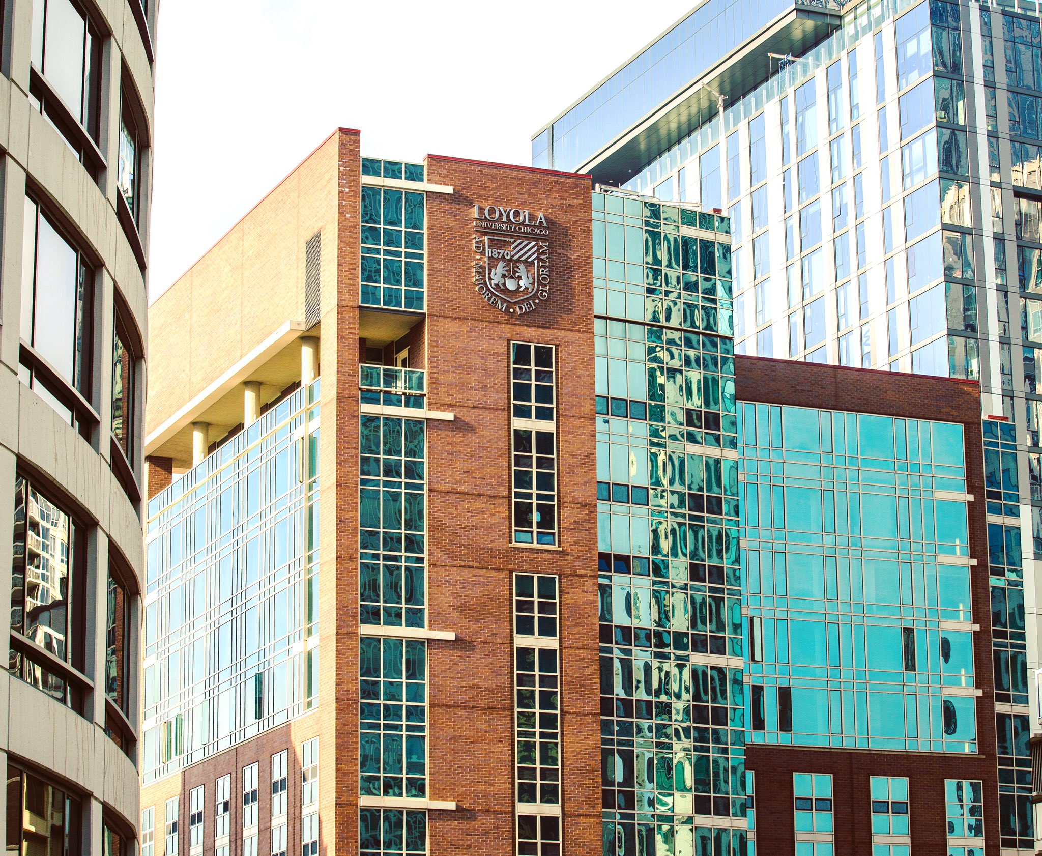 Loyola Chicago on Twitter "Crisp day on the Water Tower Campus. 🏙…