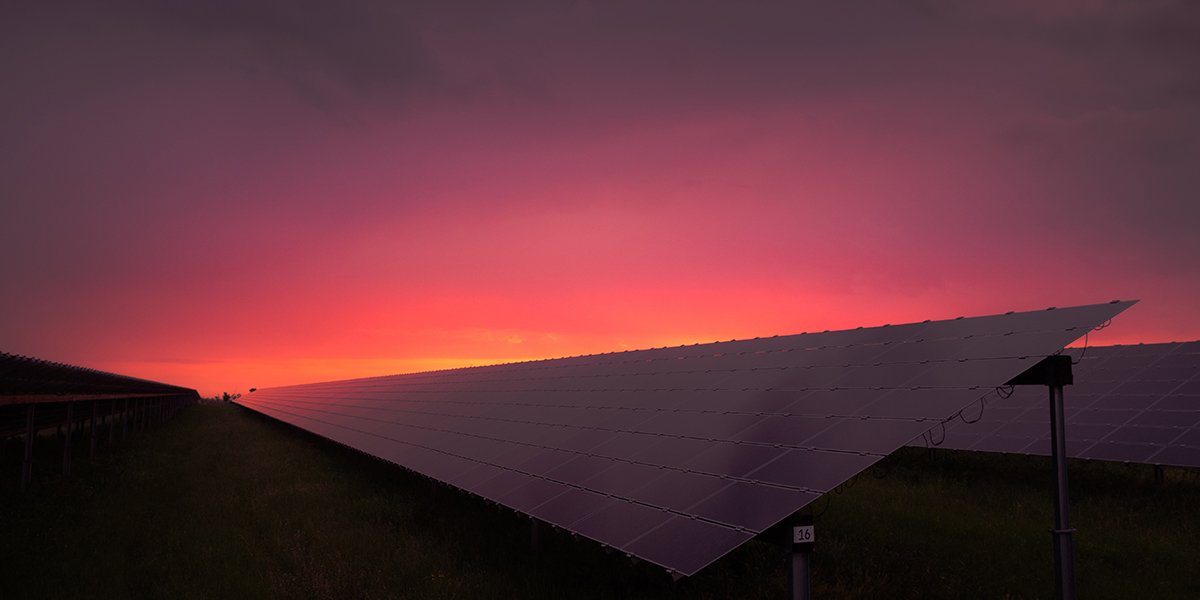 MaRSDD's tweet photo. One out of every 50 new American jobs last year was in the solar industry https://t.co/fDcHlQs9Ny #cleantech https://t.co/tnPiJxmdVz