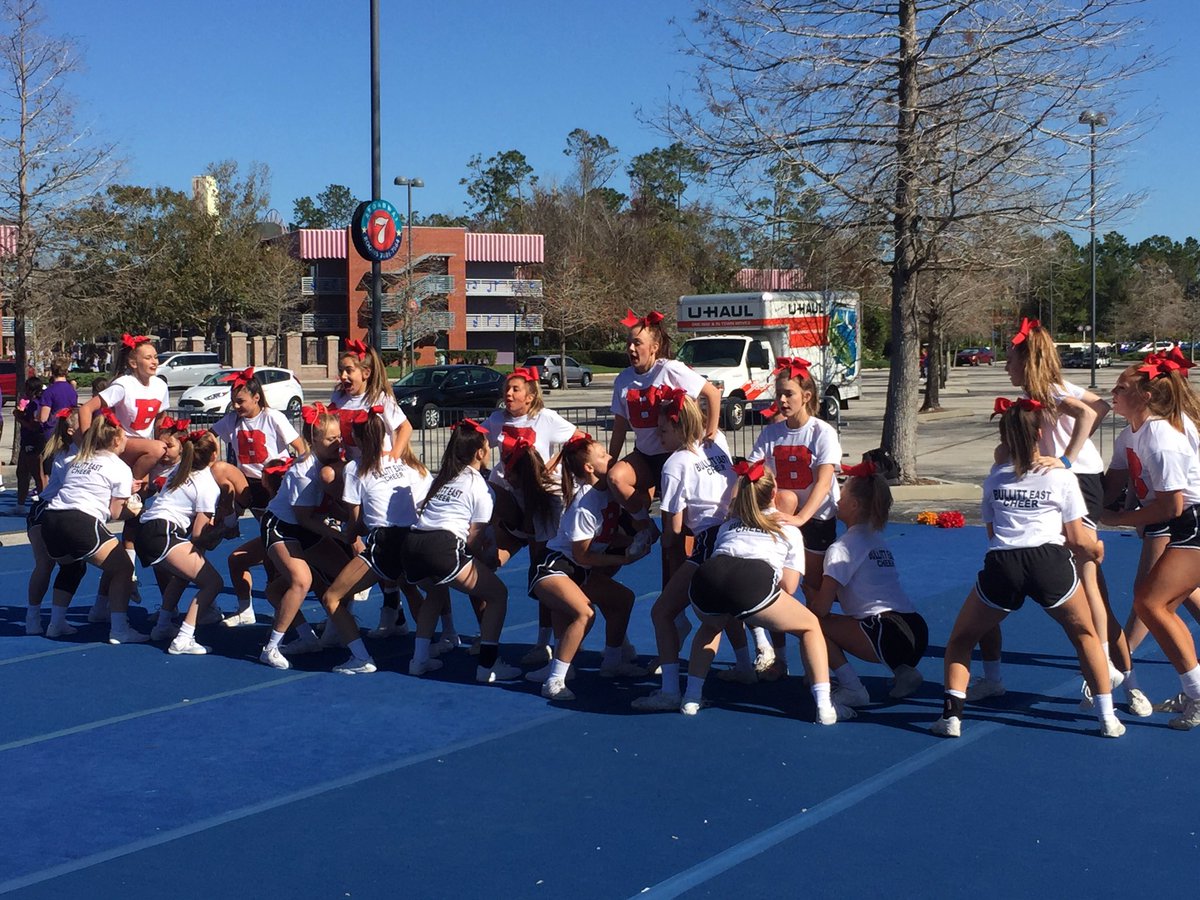 Goodluck to both the boys &amp; girls bball teams as they take on NB. Were cheering you on from the Sunny State. Day 2 has been a success ❤️🐴💛