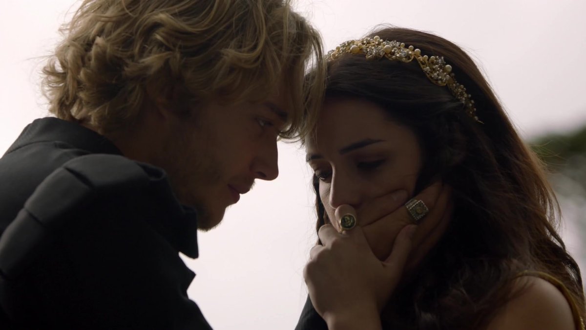 izzylightwohds's tweet photo. voces falam saudade e eu digo frary REIGN IS BACK https://t.co/yGykfEHmil