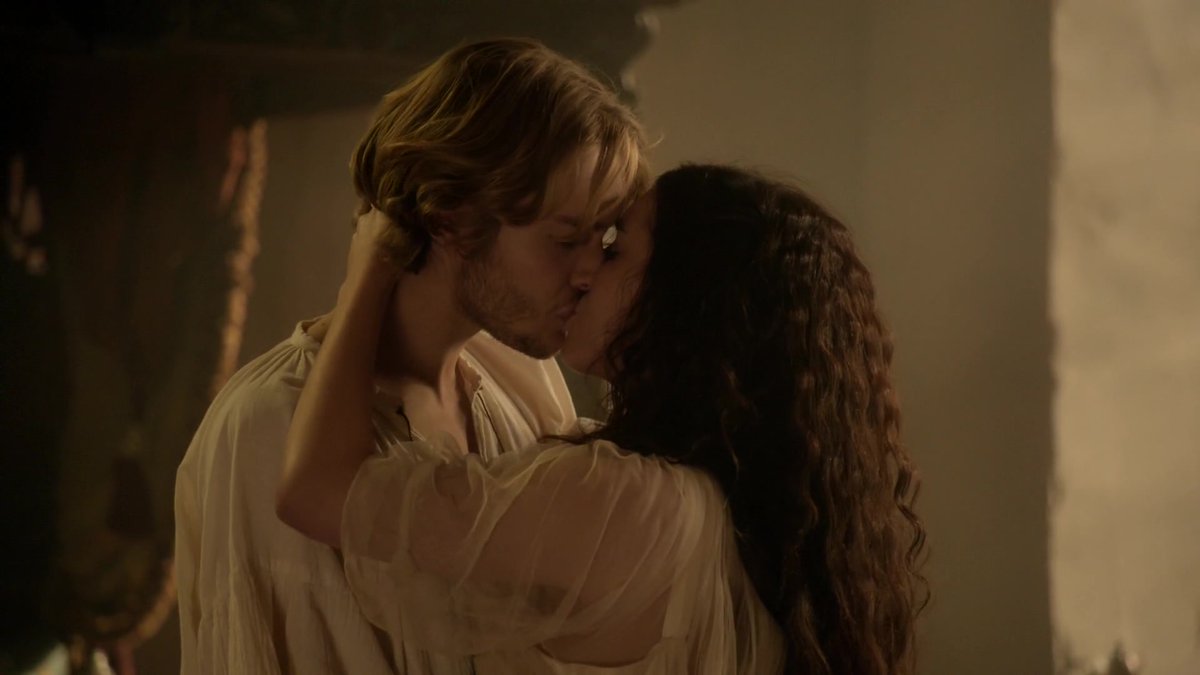 izzylightwohds's tweet photo. voces falam saudade e eu digo frary REIGN IS BACK https://t.co/yGykfEHmil