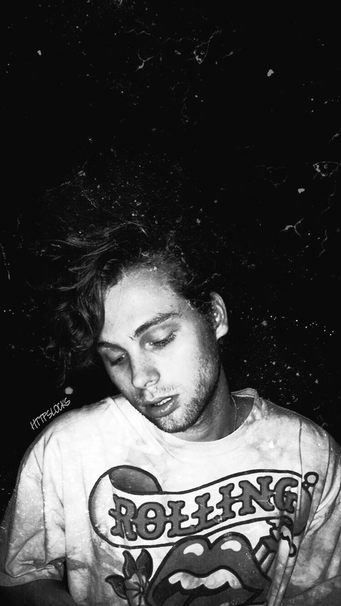 httpslocks's tweet image. - free luke lockscreen bundle
-rt if you save it 
-honesty is cool friend

-laura 
#httpslocksluke