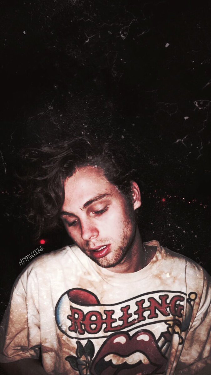 httpslocks's tweet image. - free luke lockscreen bundle
-rt if you save it 
-honesty is cool friend

-laura 
#httpslocksluke