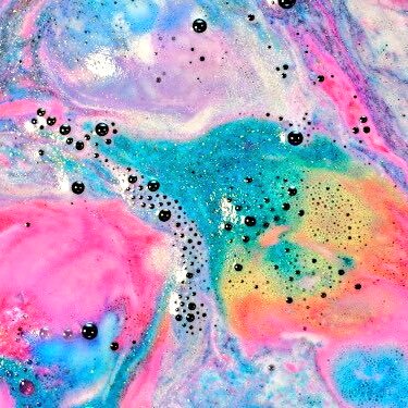 JoshNovak's tweet photo. Koupel s pěnou I 🛀  #Batht #Relaxing https://t.co/4FWlFF9bPi